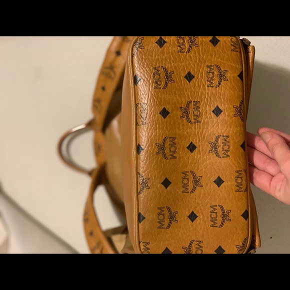 Backpack . In Very good condition . main image 8